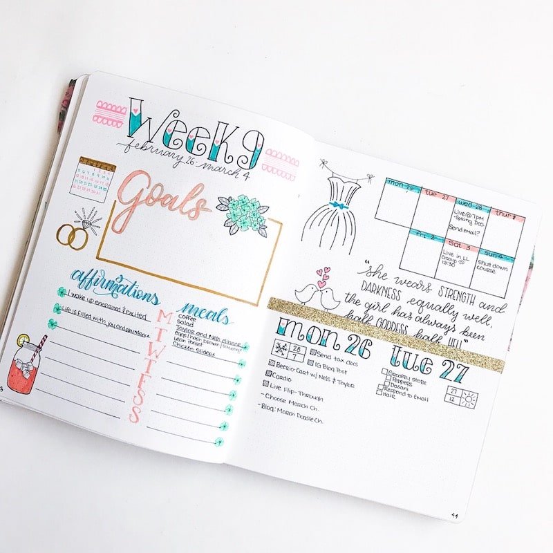 Easy Bujo lettering with curved block letters